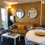 Le Cezembre, Au Pied De La Plage
